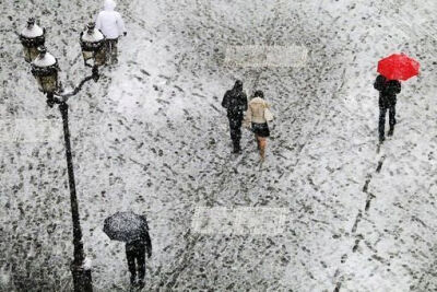 漫漫长路 谁陪我伴雪走过