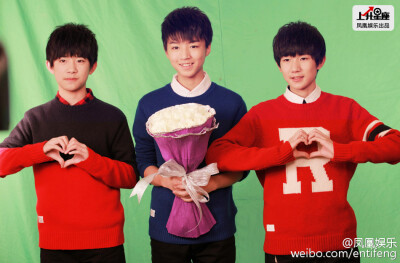 TFBOYS 凤凰娱乐采访 源源说：希望即使很老很老了，我们三个依旧在一起，不会分开。