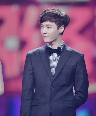 EXO LAY 张艺兴