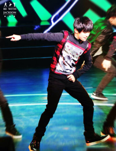 TFBOYS 易炀千玺 cr.logo