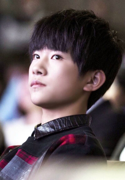 TFBOYS 易炀千玺 cr.logo