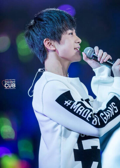 TFBOYS 易炀千玺 cr.logo