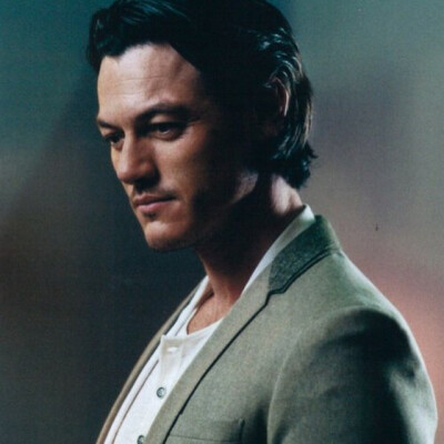 luke evans