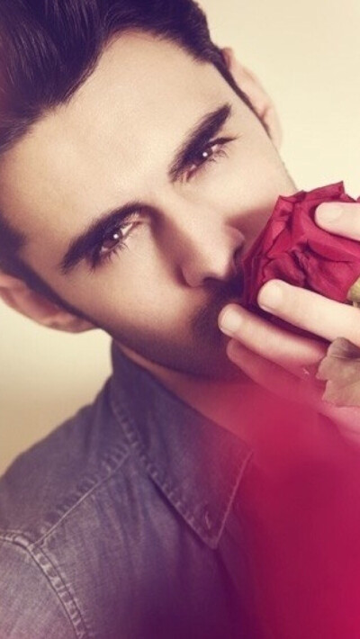 一大波帅哥壁纸来袭，你准备好了没？