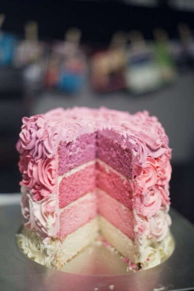 粉紫白色玫瑰浪漫婚礼蛋糕