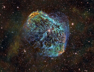 眉月星云 The Crescent Nebula; Image Credit &amp;amp; Copyright: J-P Metsävainio (Astro Anarchy); 原图地址http://apod.nasa.gov/apod/ap120816.html