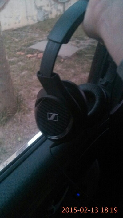 small sennheIser