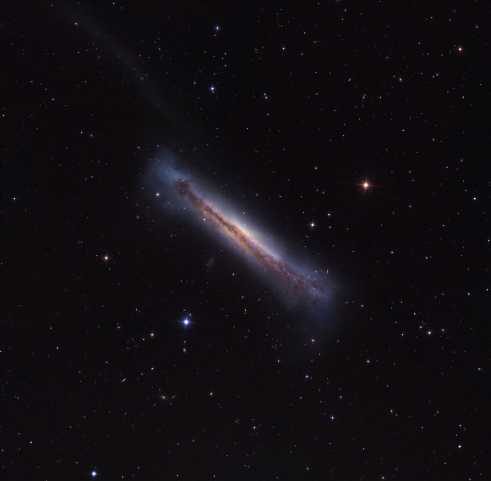 星系NGC3628