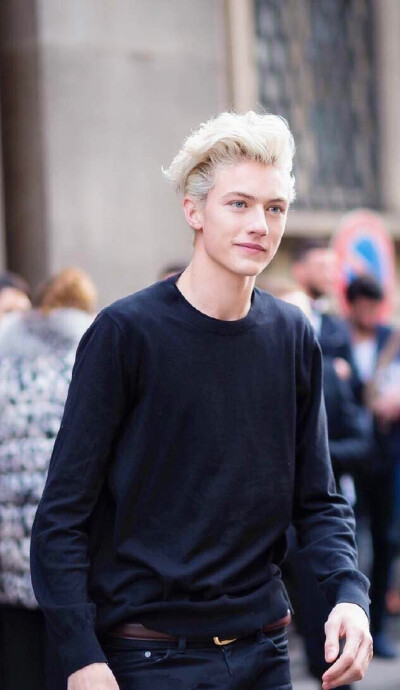 Lucky Blue Smith美帅