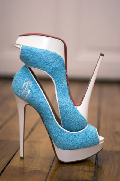 赶快为你挑一双合适的高跟鞋吧喵！