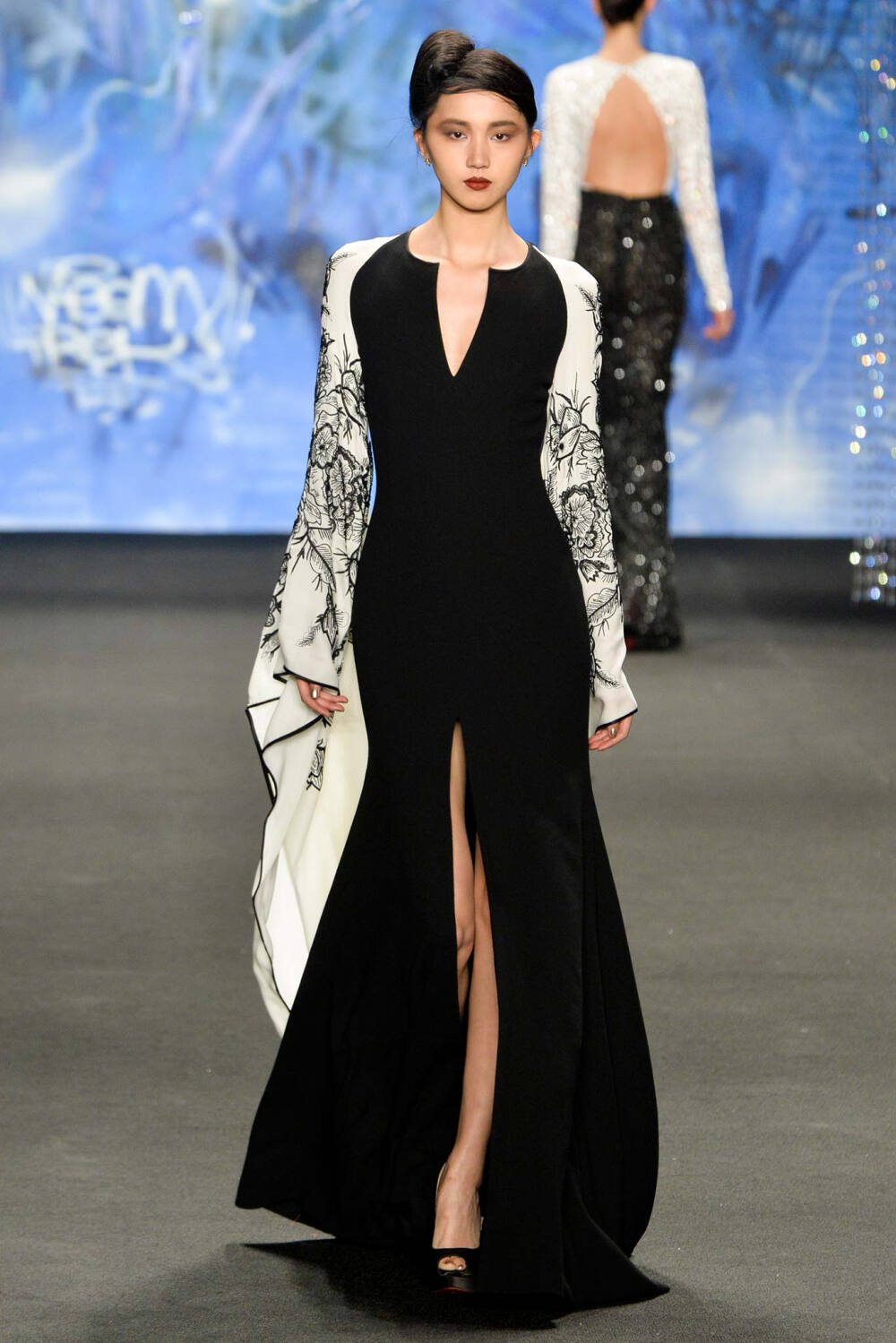 Naeem Khan Fall 2015 Ready-to-Wear。纳伊·姆汗2015纽约时装周秋冬高级成衣时装发布。