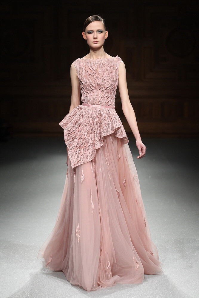 Tony Ward Couture Spring 2015。托尼·瓦德2015春夏高级定制时装发布。