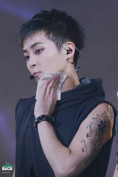 EXO 金珉硕 xiumin