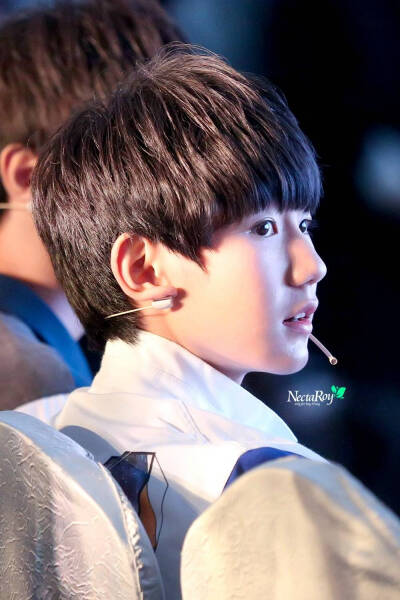 tfboys roy 王源 侧颜 饭拍