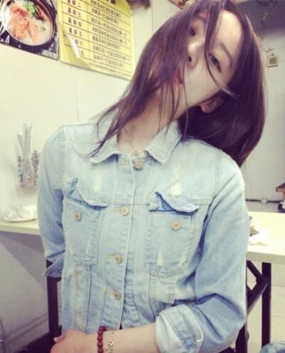 ［ 薄情总是被记住而深情却总被无情的辜负。］#女生头像