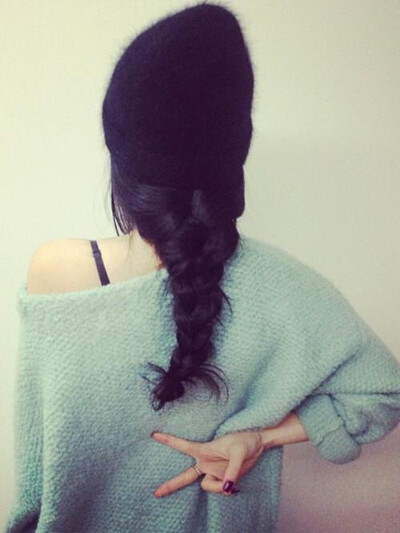 ［ 薄情总是被记住而深情却总被无情的辜负。］#女生头像