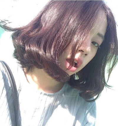 ［ 薄情总是被记住而深情却总被无情的辜负。］#女生头像