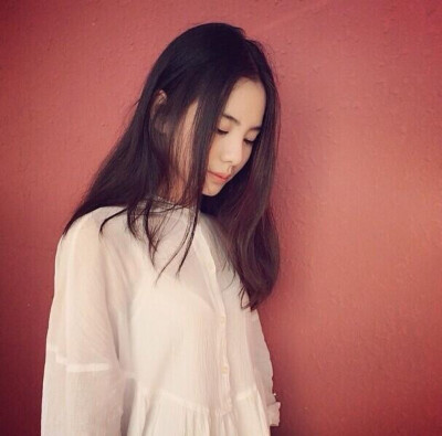 ［ 薄情总是被记住而深情却总被无情的辜负。］#女生头像