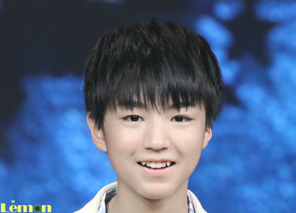 TFBOYS王俊凯 2014.12.11 天天向上。cr.LOGO