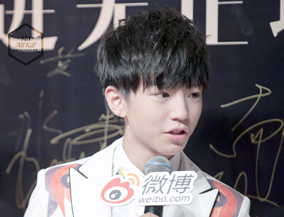 TFBOYS王俊凯 2015.1.15微博之夜 cr logo