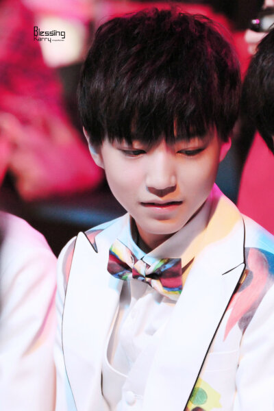 TFBOYS王俊凯 2015.1.15微博之夜 cr logo