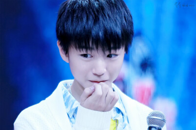 TFBOYS王俊凯 2014.12.11 天天向上。cr.LOGO