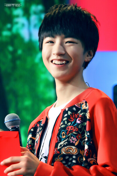 TFBOYS王俊凯 2015.02.11 央视网络春晚直播现场。