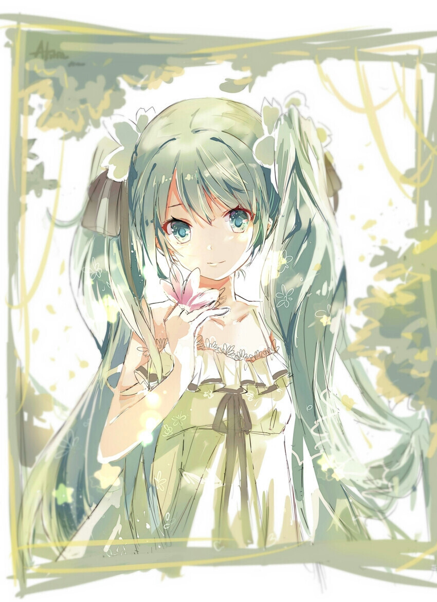 草绿色初音