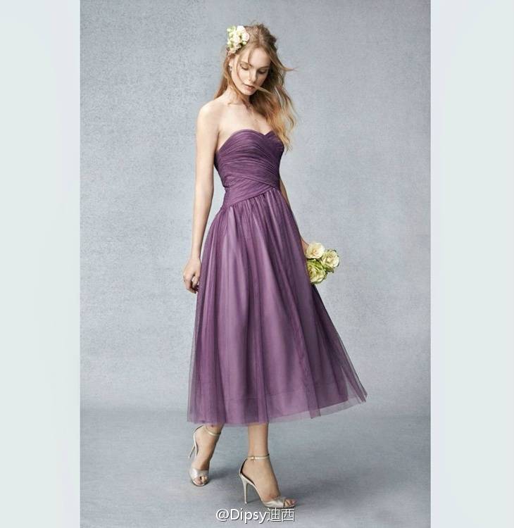 Monique Lhuillier Fall 2015 Bridesmaid Collections┃之前有介绍过的婚纱仙牌也是为新娘和她的伴娘姐妹团们考虑周到，随即推出的秋冬季伴娘礼服裙系列就是设计师在听取了众多客户抱怨其&amp;amp;quot;婚纱过仙导致姐妹们无裙可配&amp;amp;quot;的抱怨之后专门为一众伴嫁仙女所打造.....转自微博