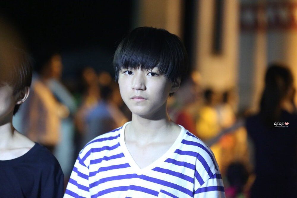 TFBOYS王俊凯 2014年8月台湾行 crlogo