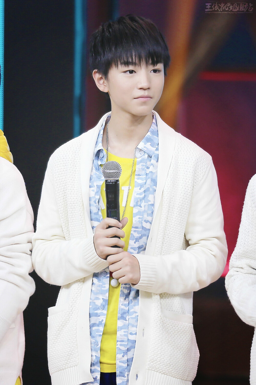 tfboys王俊凯20141211天天向上crlogo