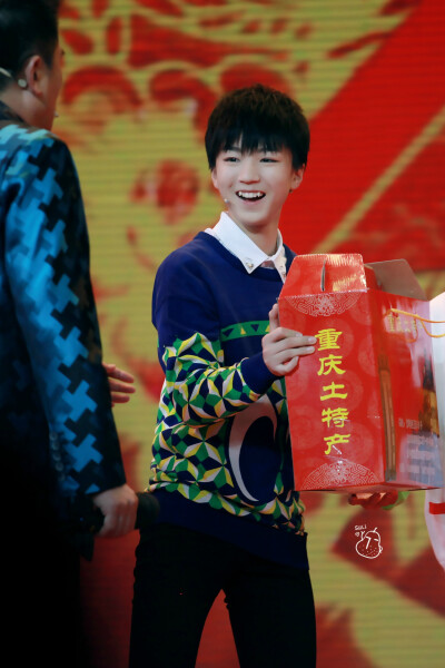 TFBOYS 2014.12.17 过年七天乐录制彩排现场。