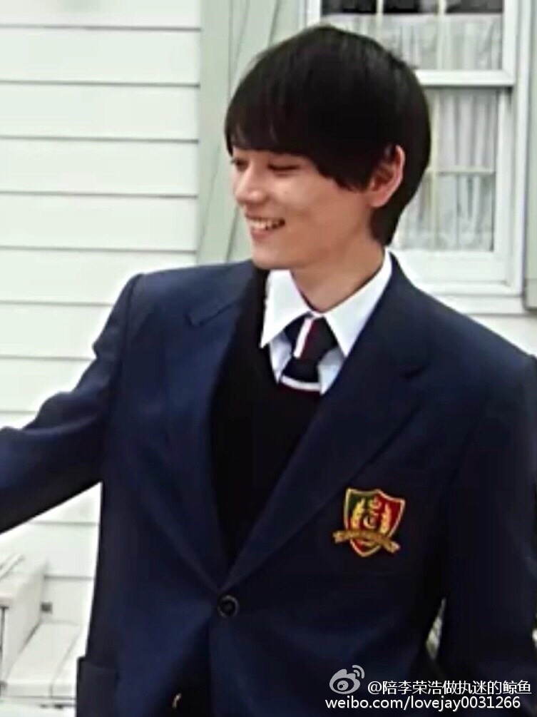 古川雄辉（Yuki Furukawa），日本演员，2011年因在电影《高校新人》中饰演朝丘唯一角而正式出道。2013年主演电视剧《一吻定情》，剧中饰演男一号入江直树，而为广大中国粉丝熟知。2014年9月，参演电视剧《一吻定情2》。