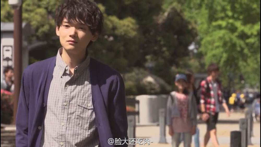 古川雄辉（Yuki Furukawa），日本演员，2011年因在电影《高校新人》中饰演朝丘唯一角而正式出道。2013年主演电视剧《一吻定情》，剧中饰演男一号入江直树，而为广大中国粉丝熟知。2014年9月，参演电视剧《一吻定情2》。