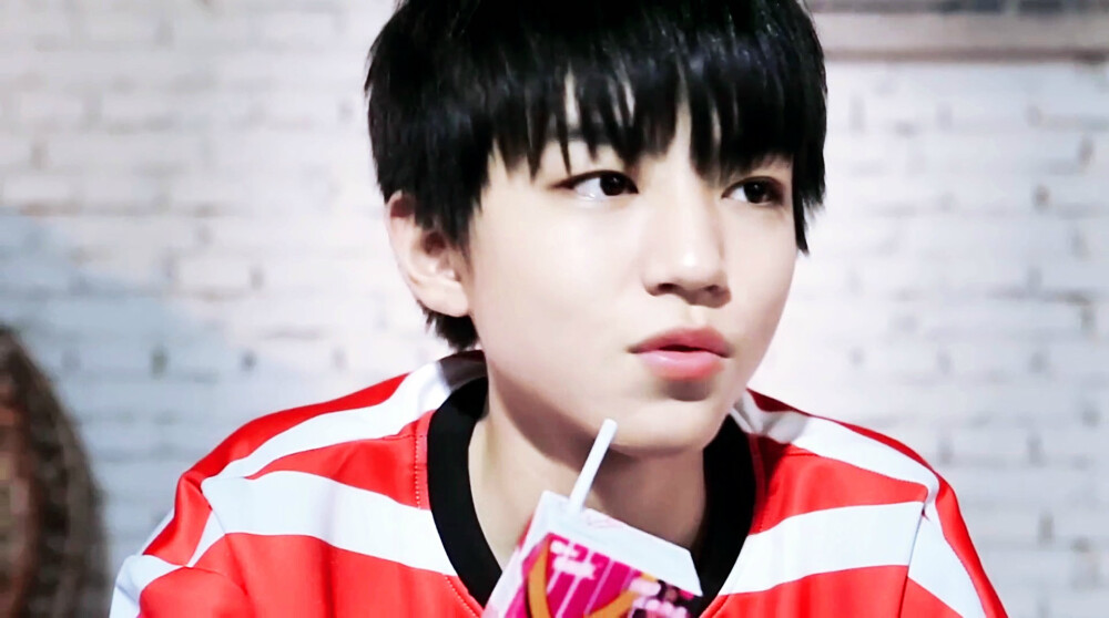 TFBOYS王俊凯 2014.12.30 蒙牛酸酸乳活动。