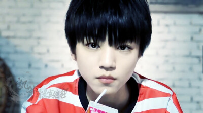 TFBOYS王俊凯 2014.12.30 蒙牛酸酸乳活动。