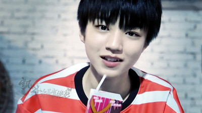 TFBOYS王俊凯 2014.12.30 蒙牛酸酸乳活动。