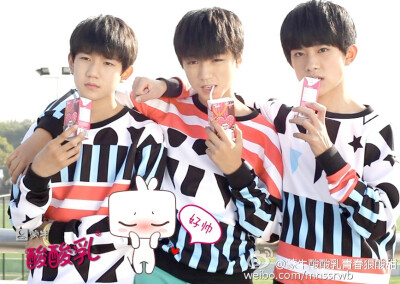 TFBOYS 2014.12.30 蒙牛酸酸乳活动。