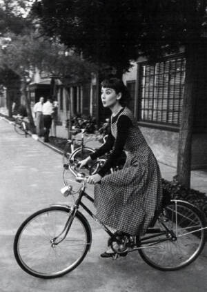 赫本。20世纪50年代的欧美淑女复古范儿。人们心中永恒经典。可做壁纸 头像