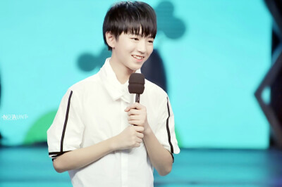 TFBOYS王俊凯 2014.5.20 快乐大本营录制现场。