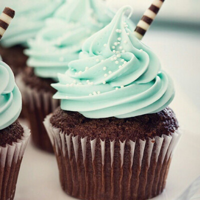 蛋糕_甜品_烘培_糕点_甜点_美图_插图_壁纸_美食_下午茶_纸杯蛋糕