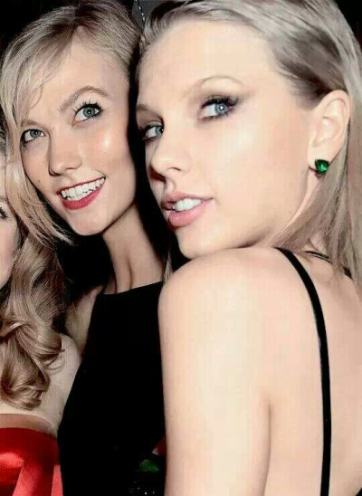 Taylorswift&amp;amp;KarlieKloss