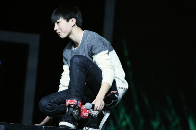 TFBOYS王俊凯 2015.02.10 央视网络春晚彩排现场。