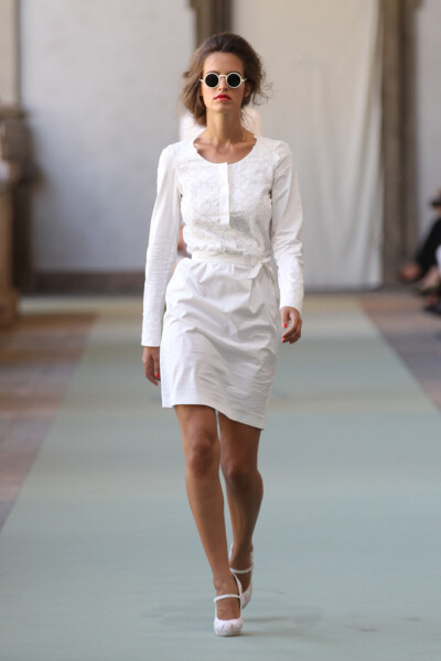 Luisa Beccaria Spring 2012 Ready-to-Wear。路易莎·贝卡里亚2012米兰时装周春夏高级成衣发布。