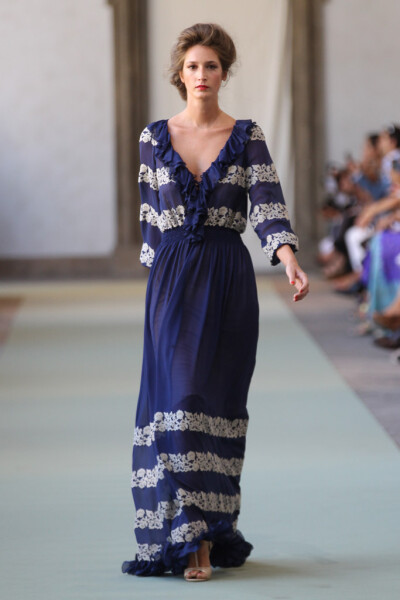 Luisa Beccaria Spring 2012 Ready-to-Wear。路易莎·贝卡里亚2012米兰时装周春夏高级成衣发布。