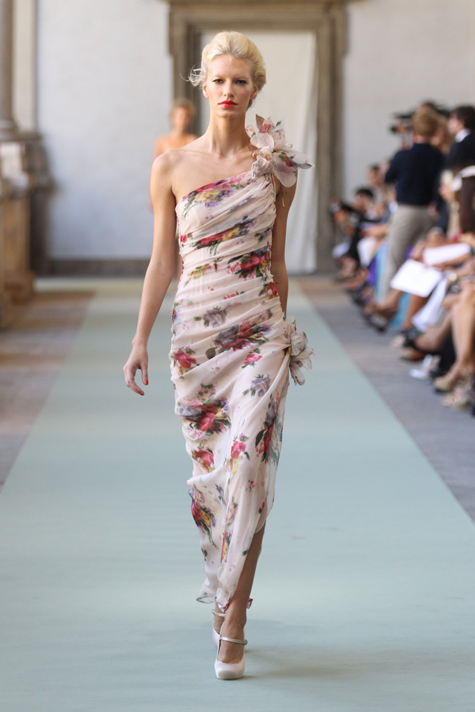 Luisa Beccaria Spring 2012 Ready-to-Wear。路易莎·贝卡里亚2012米兰时装周春夏高级成衣发布。