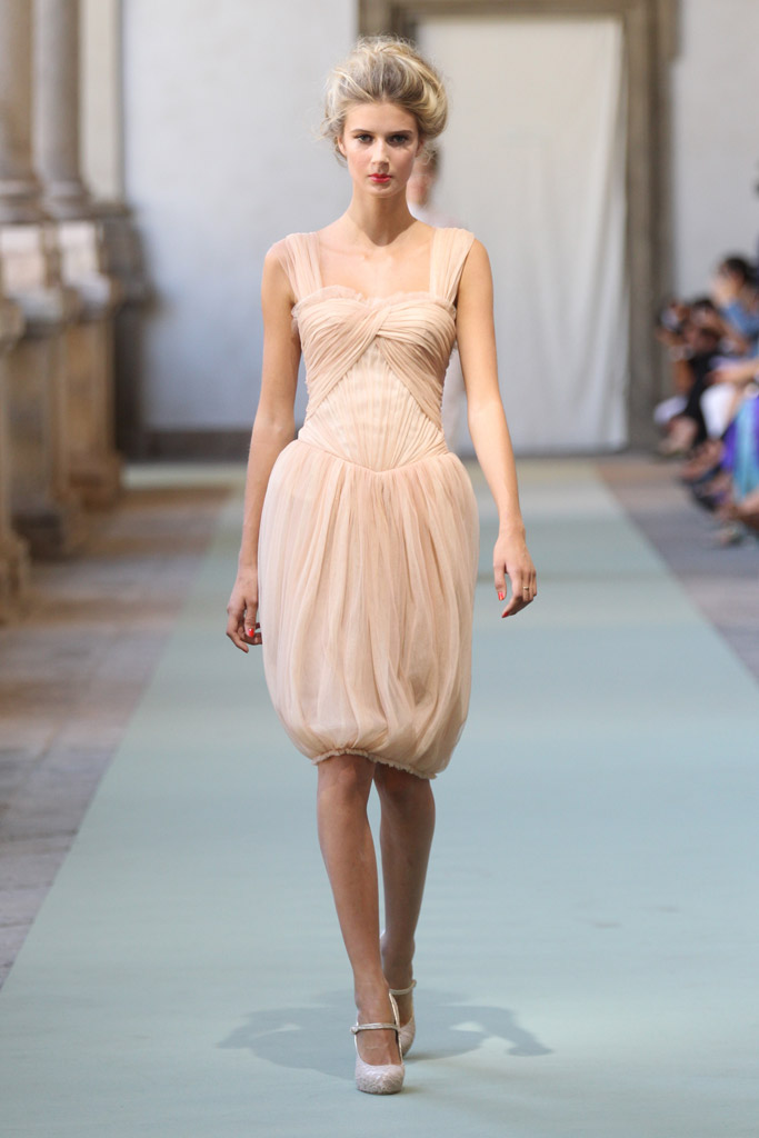 Luisa Beccaria Spring 2012 Ready-to-Wear。路易莎·贝卡里亚2012米兰时装周春夏高级成衣发布。