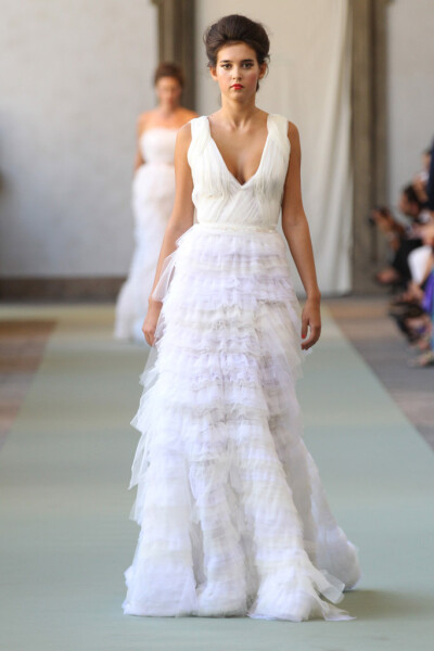 Luisa Beccaria Spring 2012 Ready-to-Wear。路易莎·贝卡里亚2012米兰时装周春夏高级成衣发布。