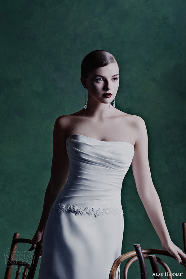 知名婚纱品牌 Alan Hannah 释出2015新款婚纱系列广告大片，本季大片以「Floral Symphony 花卉交响乐」为主题。