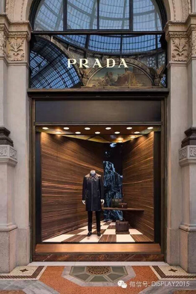 PRADA 橱窗 2015 主题橱窗